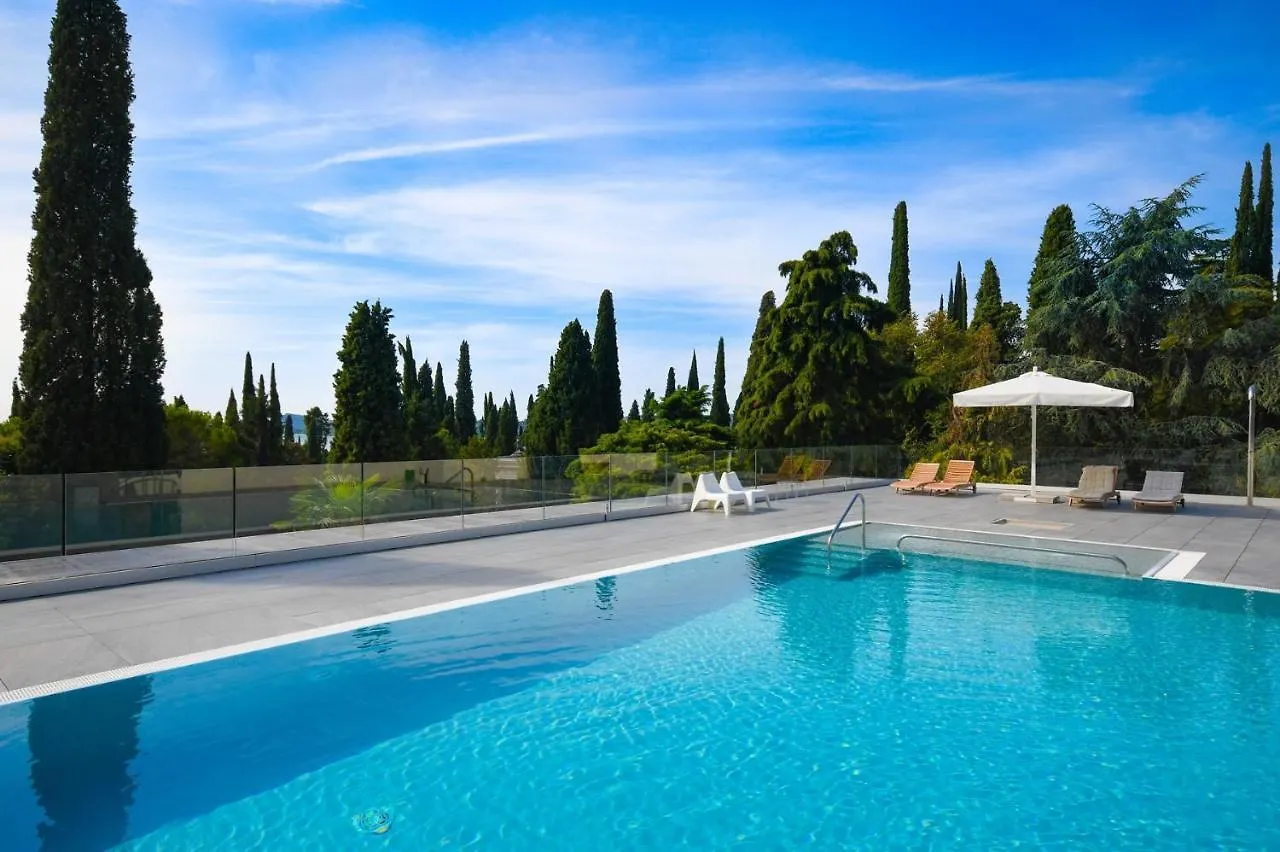 Apartment Minnie By Garda Fewo Gardone Riviera